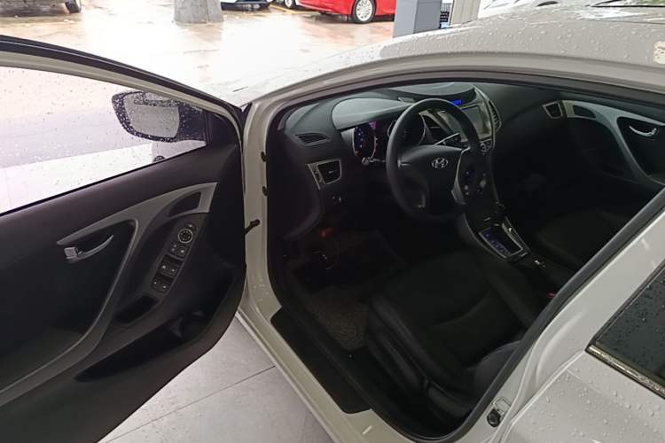 Used Hyundai Elantra (5th Generation / Langdong) 2015 1.6L Automatic Leading Model Driver Seat
