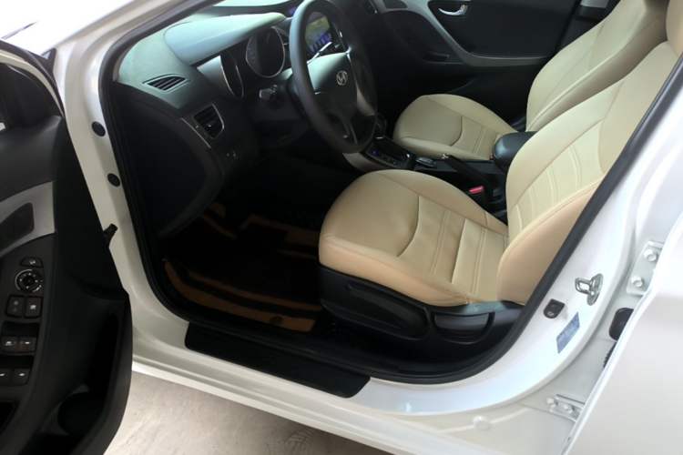 Used Hyundai Elantra (5th Generation / Langdong) 2015 1.6L Automatic Leading Model Driver Seat