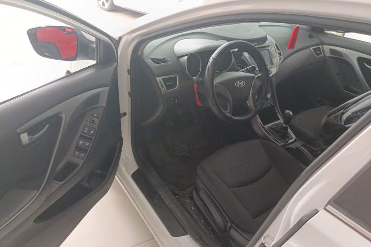 Used Hyundai Elantra (5th Generation / Langdong) 2015 1.6L Manual Leading Model Driver Seat