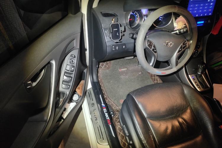 Used Hyundai Elantra (5th Generation / Langdong) 2015 1.6L Automatic Luxury Model Driver Seat