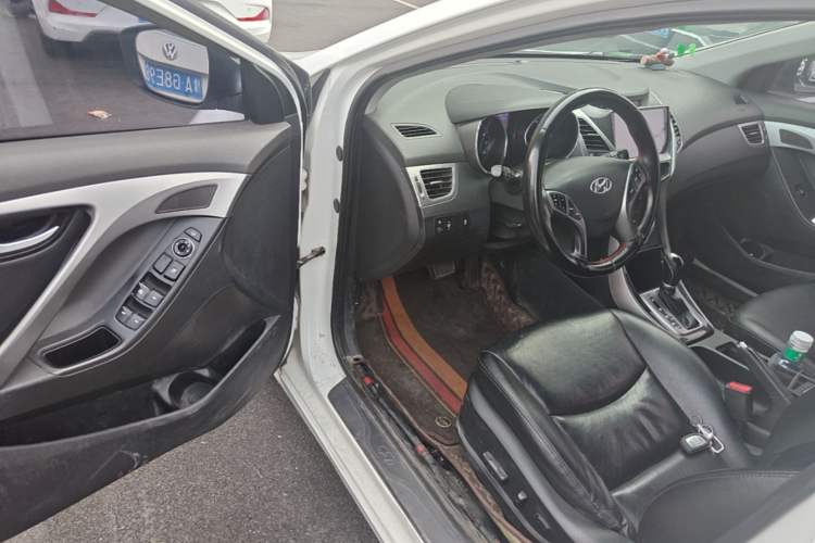 Used Hyundai Elantra (5th Generation / Langdong) 2015 1.6L Automatic Luxury Model Driver Seat