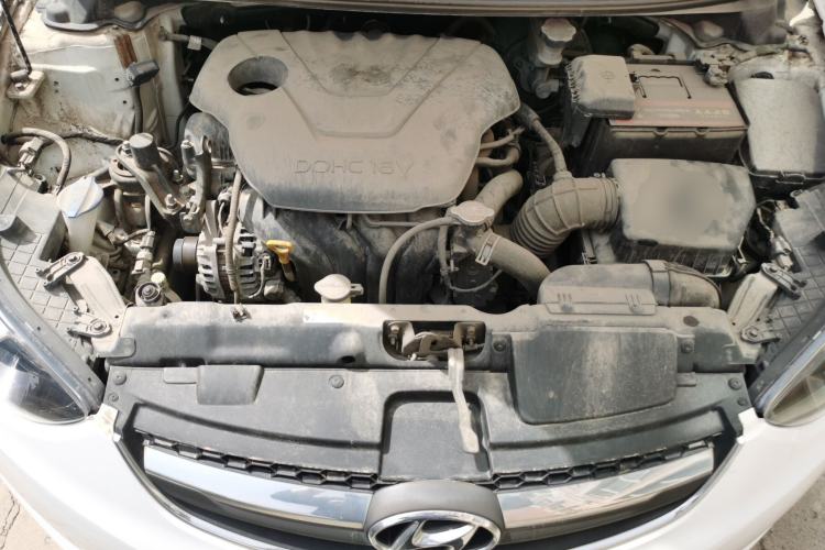 Used Hyundai Elantra (5th Generation / Langdong) 2015 1.6L Manual Fashion Edition Engine Bay