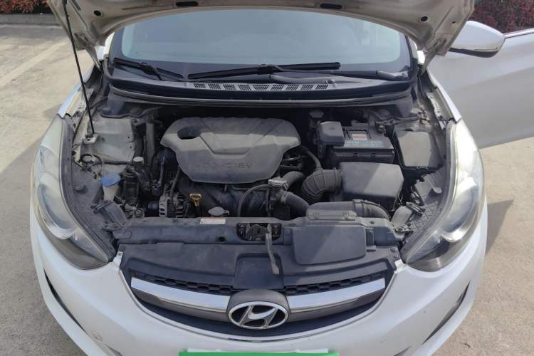 Used Hyundai Elantra (5th Generation / Langdong) 2015 1.6L Automatic Leading Model Engine Bay