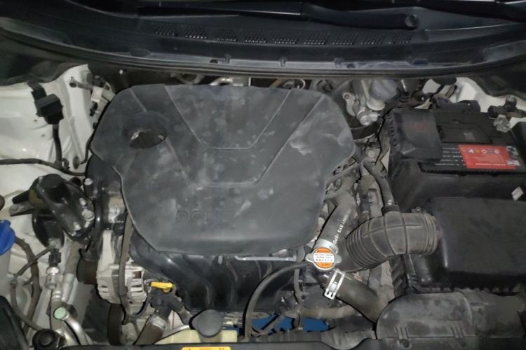 Used Hyundai Elantra (5th Generation / Langdong) 2015 1.6L Automatic Leading Model Engine Bay