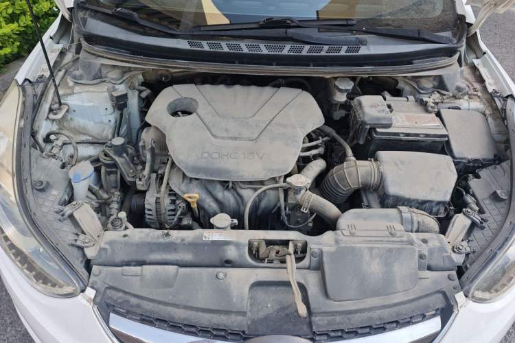 Used Hyundai Elantra (5th Generation / Langdong) 2015 1.6L Manual Leading Model Engine Bay