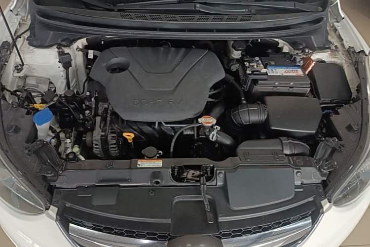 Used Hyundai Elantra (5th Generation / Langdong) 2015 1.6L Automatic Leading Model Engine Bay