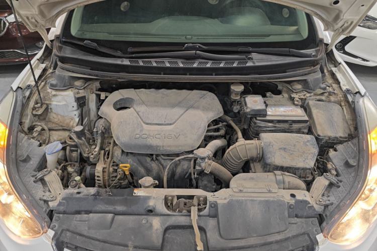 Used Hyundai Elantra (5th Generation / Langdong) 2015 1.6L Automatic Fashion Model Engine Bay