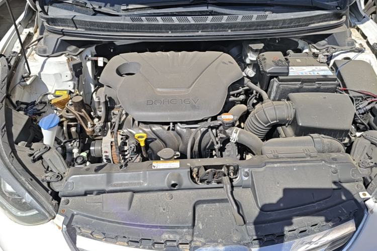 Used Hyundai Elantra (5th Generation / Langdong) 2015 1.6L Automatic Leading Model Engine Bay