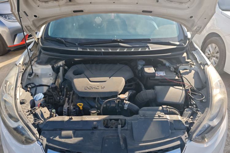 Used Hyundai Elantra (5th Generation / Langdong) 2015 1.6L Automatic Fashion Model Engine Bay
