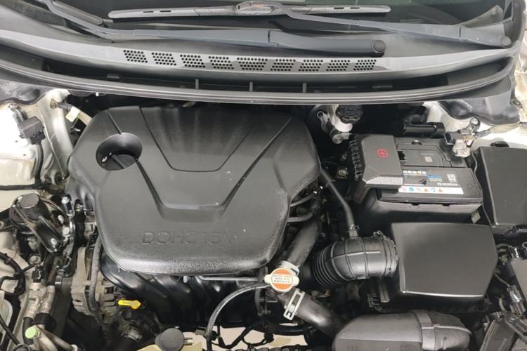 Used Hyundai Elantra (5th Generation / Langdong) 2015 1.6L Automatic Leading Model Engine Bay