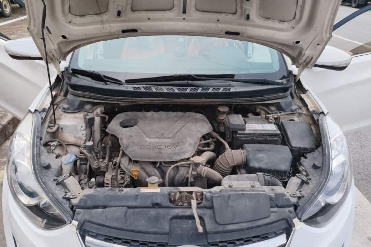 Used Hyundai Elantra (5th Generation / Langdong) 2015 1.6L Automatic Leading Model Engine Bay