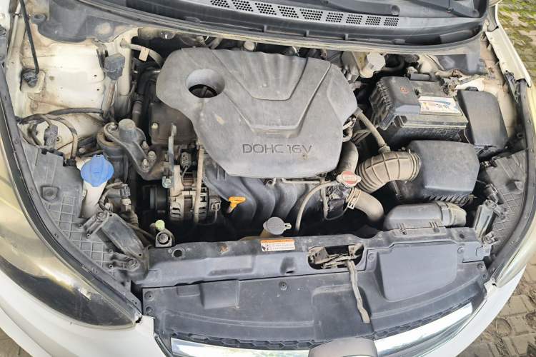 Used Hyundai Elantra (5th Generation / Langdong) 2015 1.6L Manual Leading Model Engine Bay