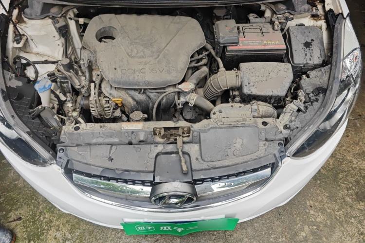 Used Hyundai Elantra (5th Generation / Langdong) 2015 1.6L Automatic Fashion Model Engine Bay