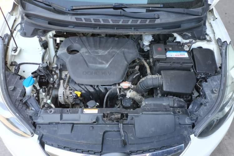 Used Hyundai Elantra (5th Generation / Langdong) 2015 1.6L Automatic Leading Model Engine Bay
