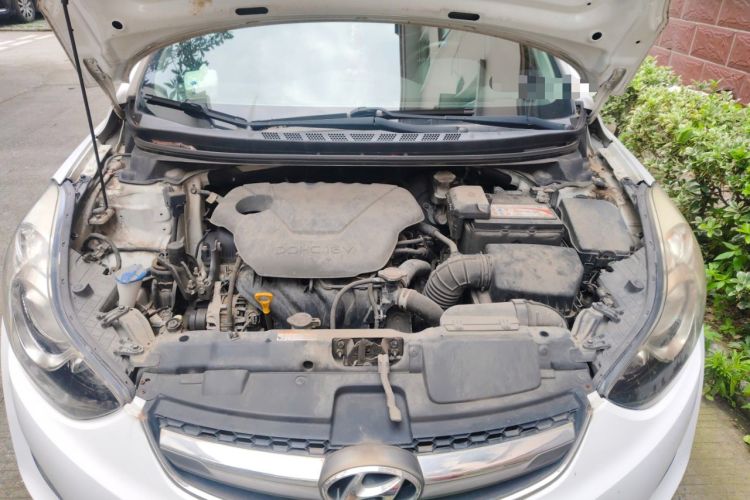 Used Hyundai Elantra (5th Generation / Langdong) 2015 1.6L Automatic Fashion Model Engine Bay