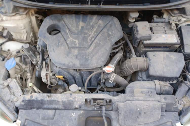 Used Hyundai Elantra (5th Generation / Langdong) 2015 1.6L Automatic Leading Model Engine Bay