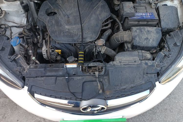 Used Hyundai Elantra (5th Generation / Langdong) 2015 1.6L Automatic Luxury Model Engine Bay