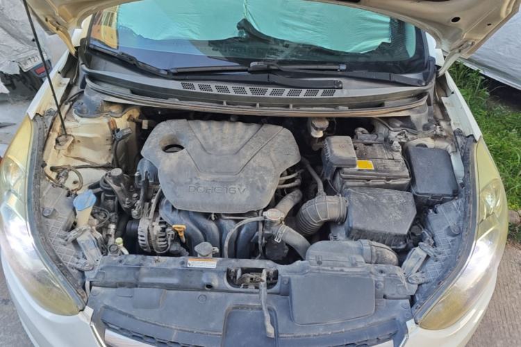 Used Hyundai Elantra (5th Generation / Langdong) 2015 1.6L Automatic Luxury Model Engine Bay