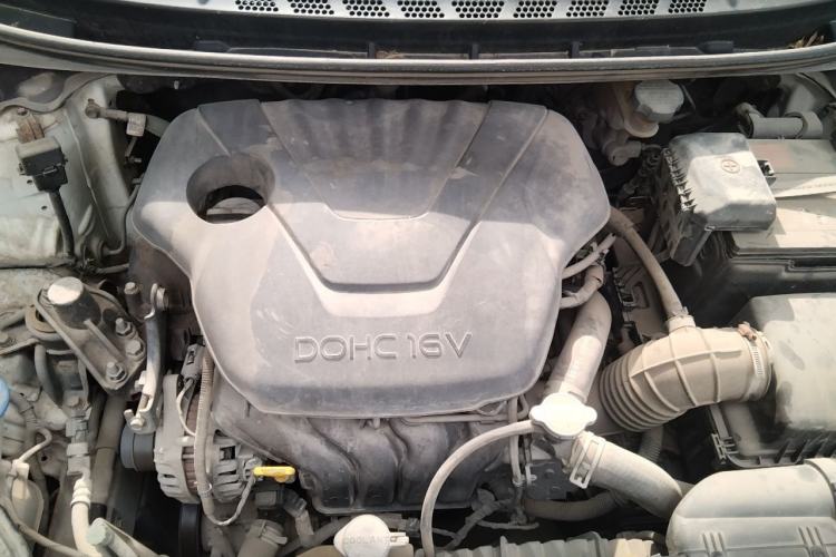 Used Hyundai Elantra (5th Generation / Langdong) 2015 1.6L Automatic Luxury Model Engine Bay