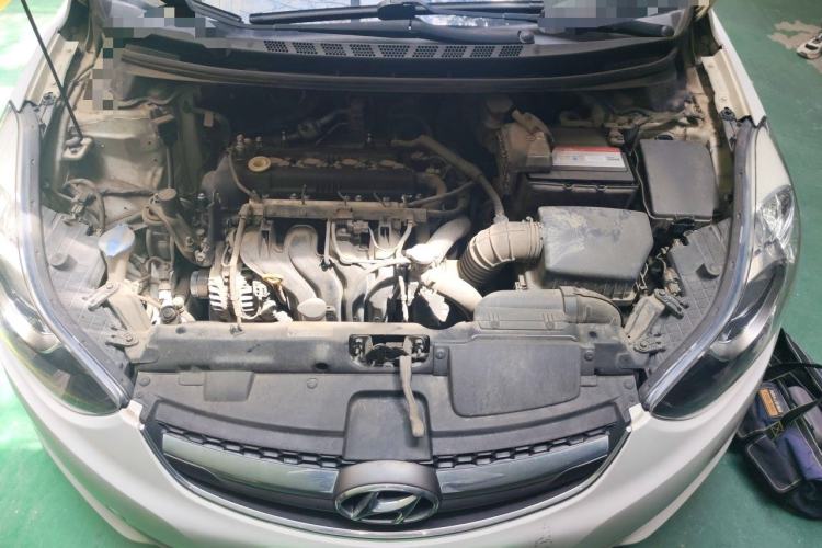 Used Hyundai Elantra (5th Generation / Langdong) 2015 1.6L Automatic Fashion Model Engine Bay