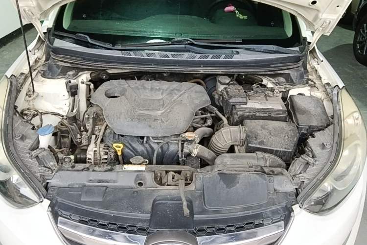 Used Hyundai Elantra (5th Generation / Langdong) 2015 1.6L Automatic Leading Model Engine Bay