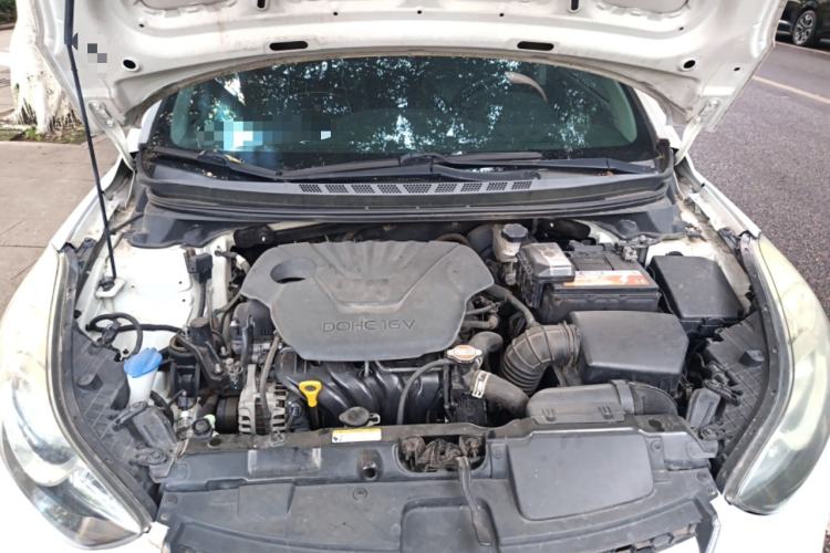 Used Hyundai Elantra (5th Generation / Langdong) 2015 1.6L Automatic Luxury Model Engine Bay