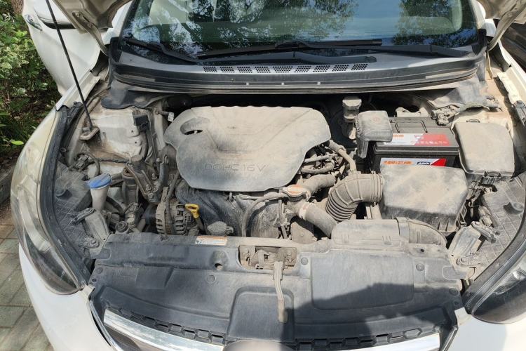 Used Hyundai Elantra (5th Generation / Langdong) 2015 1.6L Automatic Leading Model Engine Bay