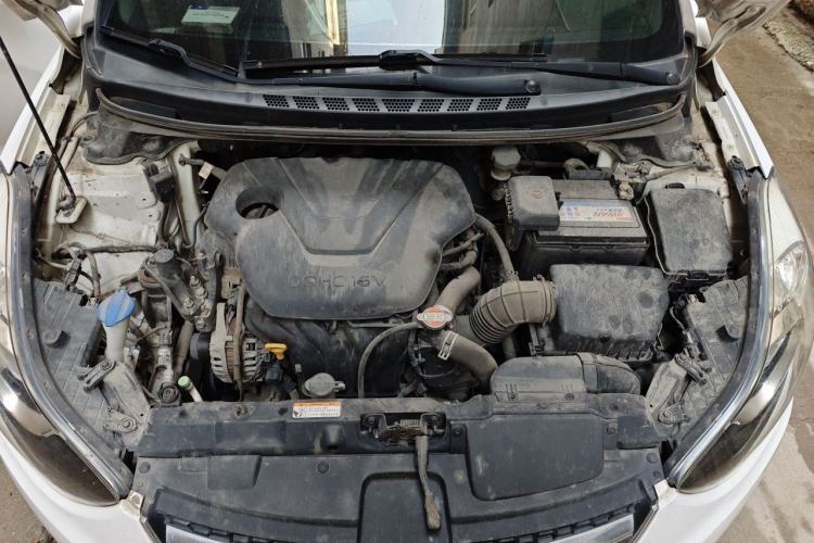 Used Hyundai Elantra (5th Generation / Langdong) 2015 1.6L Manual Leading Model Engine Bay
