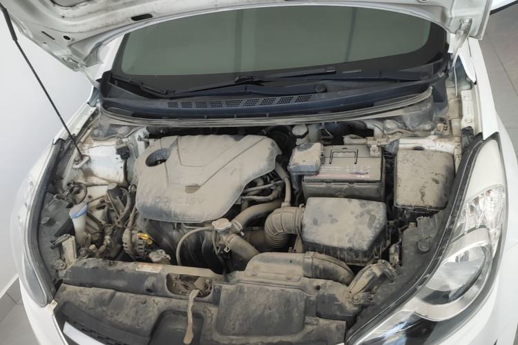 Used Hyundai Elantra (5th Generation / Langdong) 2015 1.6L Automatic Fashion Model Engine Bay