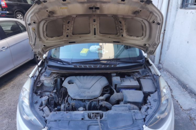 Used Hyundai Elantra (5th Generation / Langdong) 2015 1.6L Automatic Leading Model Engine Bay