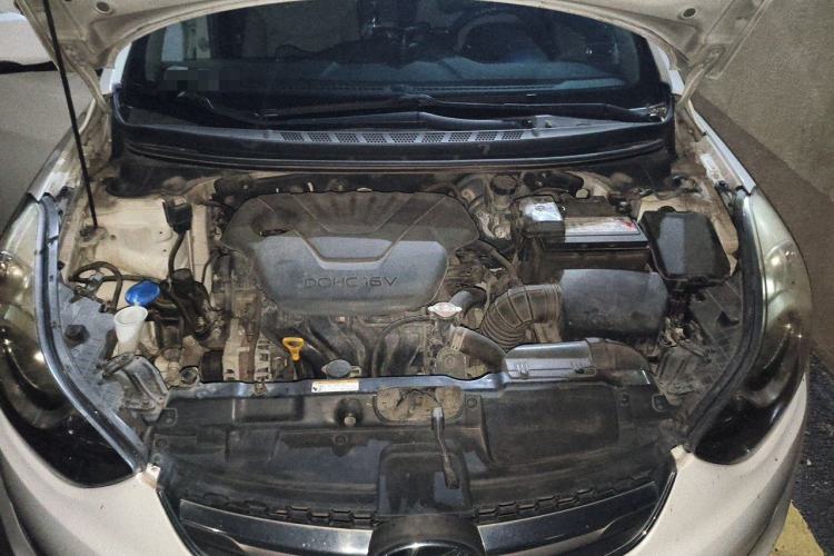 Used Hyundai Elantra (5th Generation / Langdong) 2015 1.6L Automatic Leading Model Engine Bay