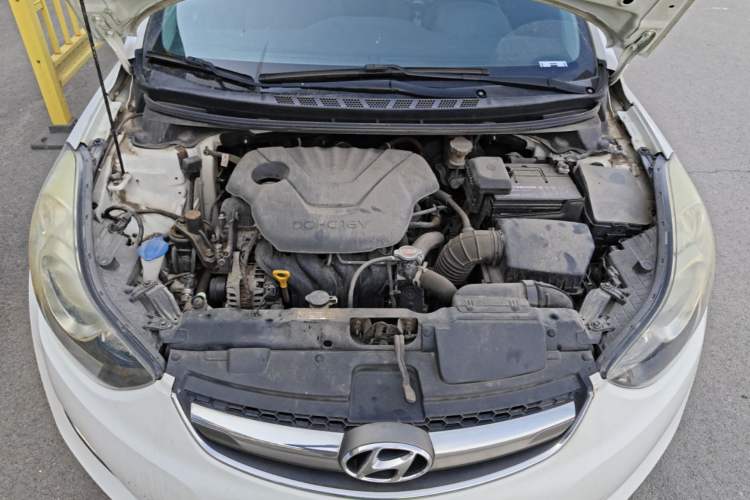 Used Hyundai Elantra (5th Generation / Langdong) 2015 1.6L Automatic Leading Model Engine Bay