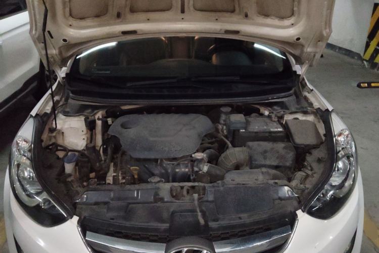 Used Hyundai Elantra (5th Generation / Langdong) 2015 1.6L Automatic Leading Model Engine Bay