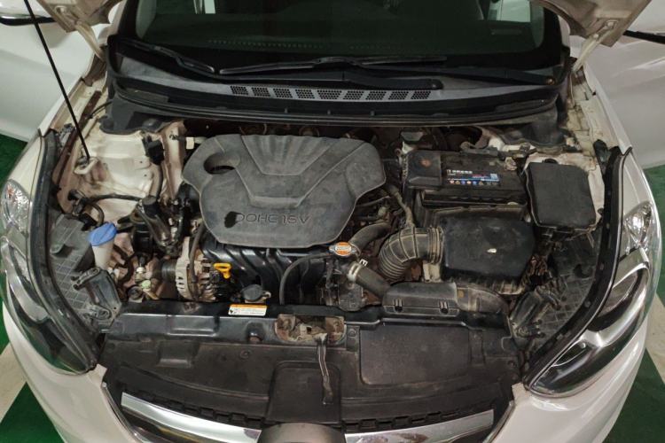 Used Hyundai Elantra (5th Generation / Langdong) 2015 1.6L Automatic Leading Model Engine Bay