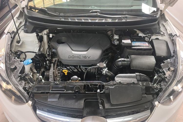 Used Hyundai Elantra (5th Generation / Langdong) 2015 1.6L Automatic Leading Model Engine Bay