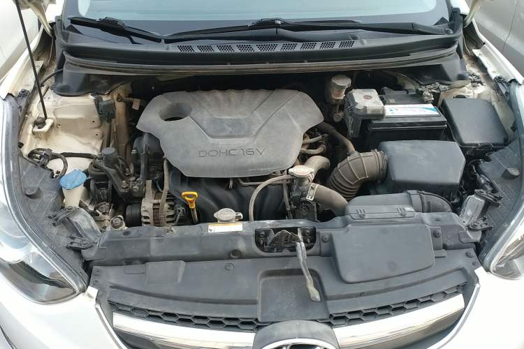 Used Hyundai Elantra (5th Generation / Langdong) 2015 1.6L Automatic Fashion Model Engine Bay