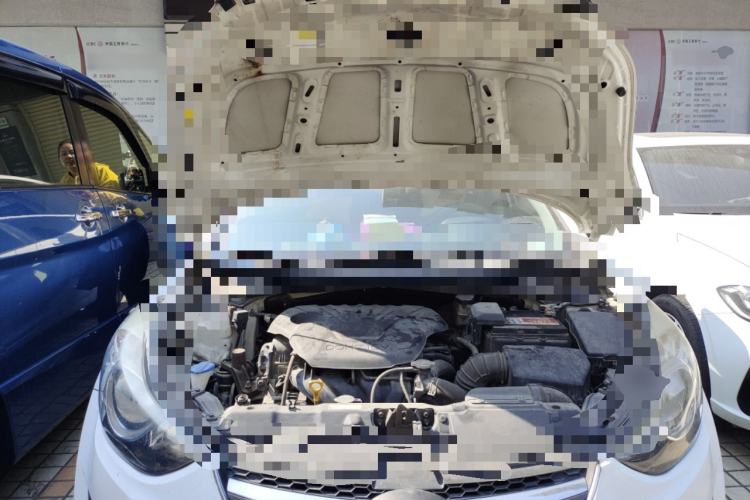 Used Hyundai Elantra (5th Generation / Langdong) 2015 1.6L Automatic Luxury Model Engine Bay