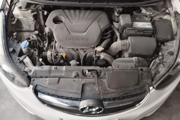 Used Hyundai Elantra (5th Generation / Langdong) 2015 1.6L Automatic Luxury Model Engine Bay