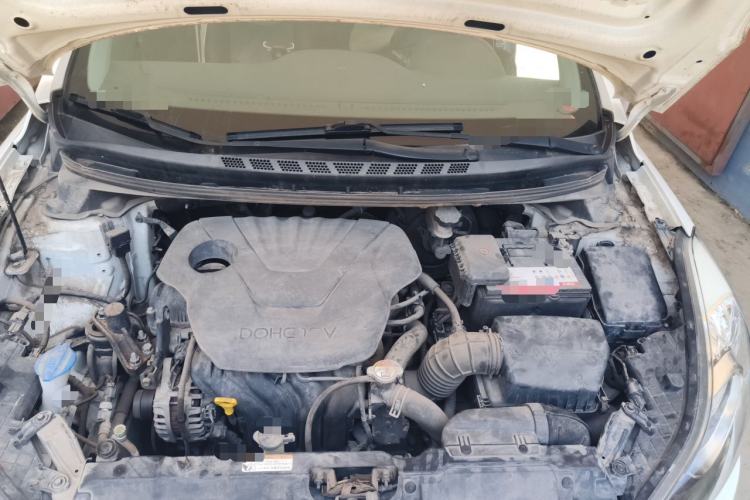 Used Hyundai Elantra (5th Generation / Langdong) 2015 1.6L Automatic Fashion Model Engine Bay