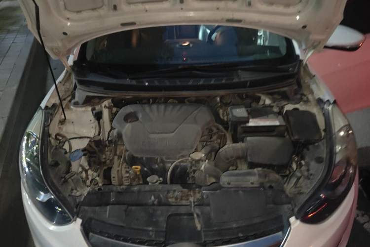Used Hyundai Elantra (5th Generation / Langdong) 2015 1.6L Automatic Leading Model Engine Bay