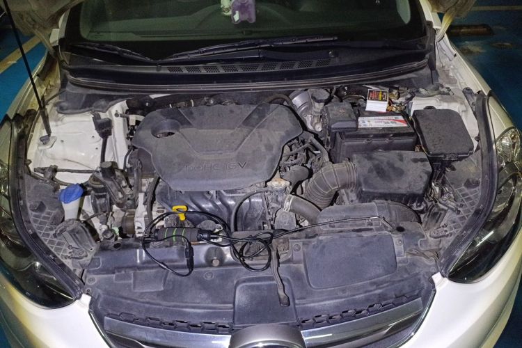 Used Hyundai Elantra (5th Generation / Langdong) 2015 1.6L Automatic Fashion Model Engine Bay