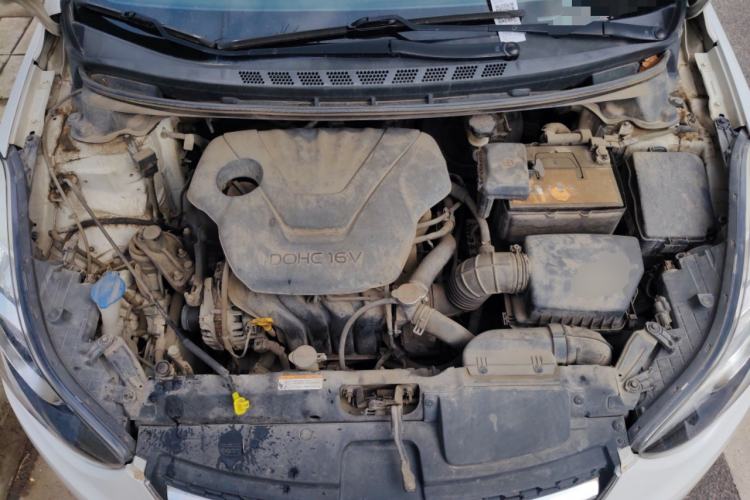 Used Hyundai Elantra (5th Generation / Langdong) 2015 1.6L Automatic Fashion Model Engine Bay