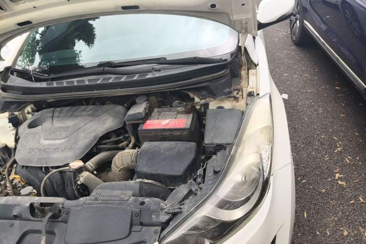 Used Hyundai Elantra (5th Generation / Langdong) 2015 1.6L Automatic Leading Model Engine Bay Left