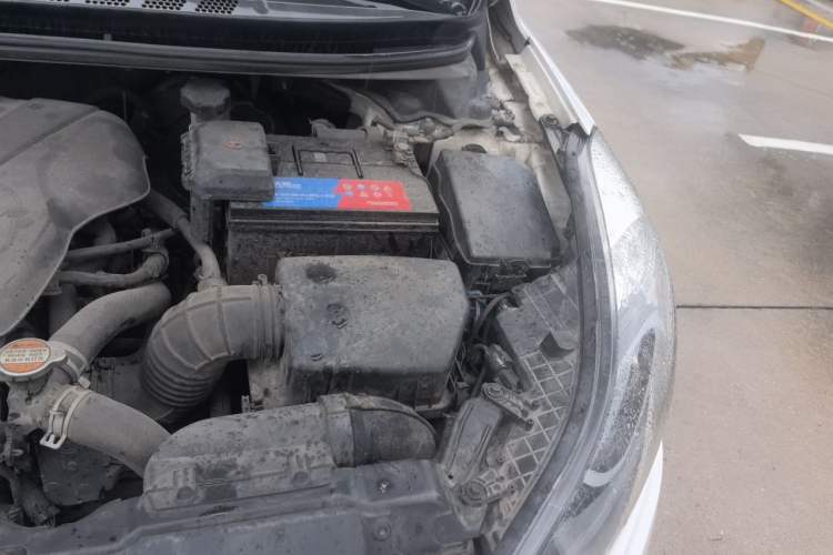 Used Hyundai Elantra (5th Generation / Langdong) 2015 1.6L Automatic Fashion Model Engine Bay Left