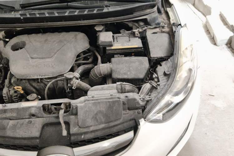 Used Hyundai Elantra (5th Generation / Langdong) 2015 1.6L Automatic Luxury Model Engine Bay Left