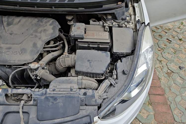 Used Hyundai Elantra (5th Generation / Langdong) 2015 1.6L Automatic Leading Model Engine Bay Left