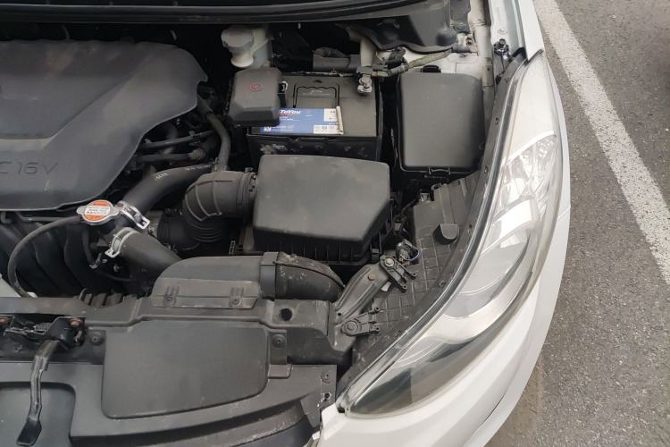 Used Hyundai Elantra (5th Generation / Langdong) 2015 1.6L Manual Leading Model Engine Bay Left