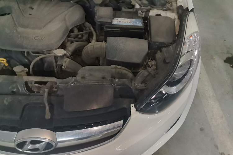 Used Hyundai Elantra (5th Generation / Langdong) 2015 1.6L Automatic Leading Model Engine Bay Left