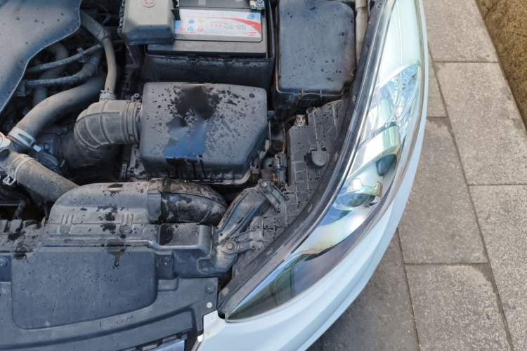 Used Hyundai Elantra (5th Generation / Langdong) 2015 1.6L Automatic Luxury Model Engine Bay Left