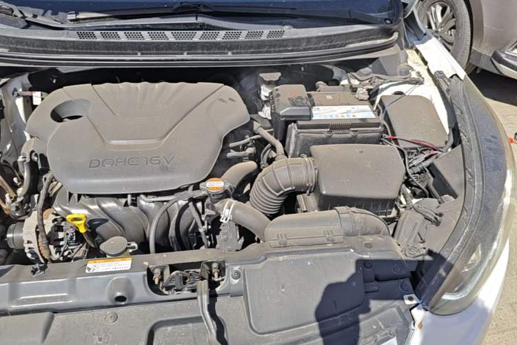 Used Hyundai Elantra (5th Generation / Langdong) 2015 1.6L Automatic Leading Model Engine Bay Left